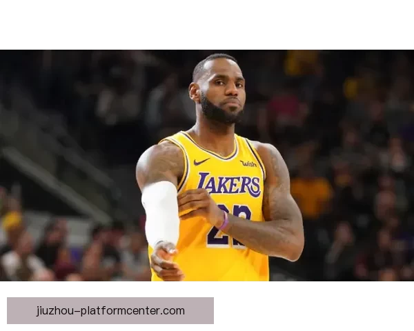 东契奇单月得分突破600再获大奖 詹姆斯转发祝贺称赞表现卓越