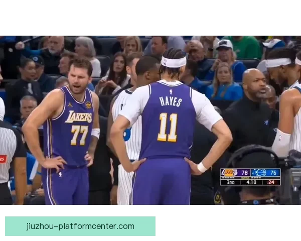 东契奇偷听魔术战术八村垒好奇发问以太幽默整活引全场