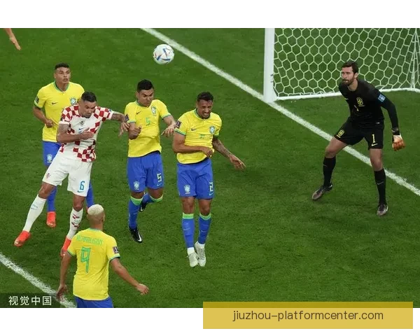 疯狂三月穆林斯超远三分准绝杀 康大逆转杜克挺进四强